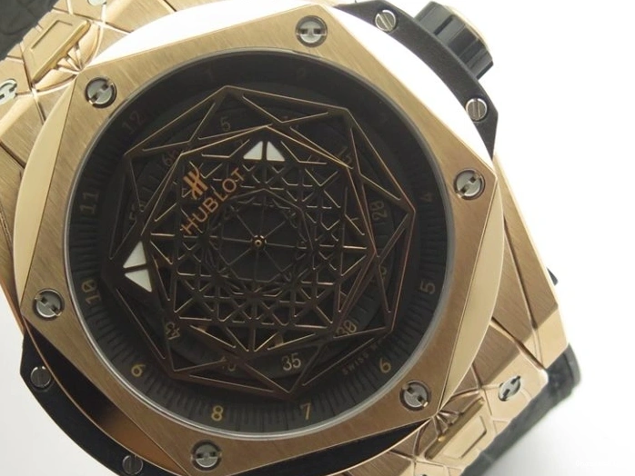 1228 Vibrant Speedmaster JHF SS Snoopy Award 45th Anniversary White Dial On Black Leather Strap 8238